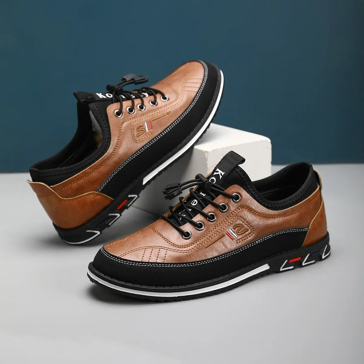 Gravado Leather Sneakers