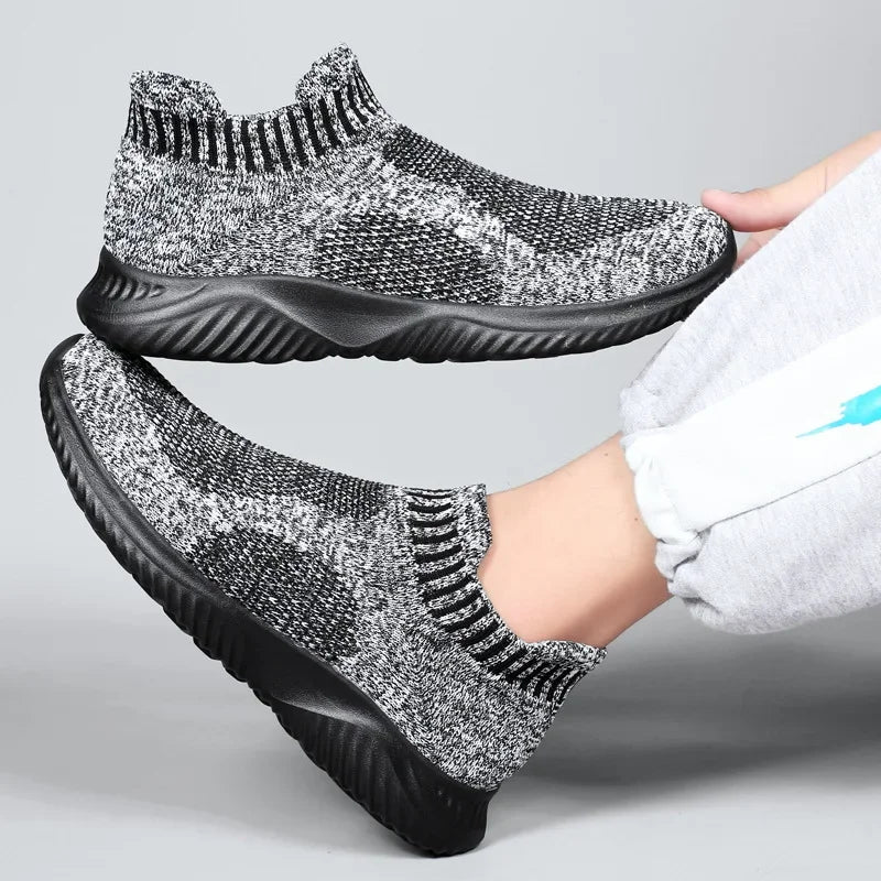 Stratos Sneakers