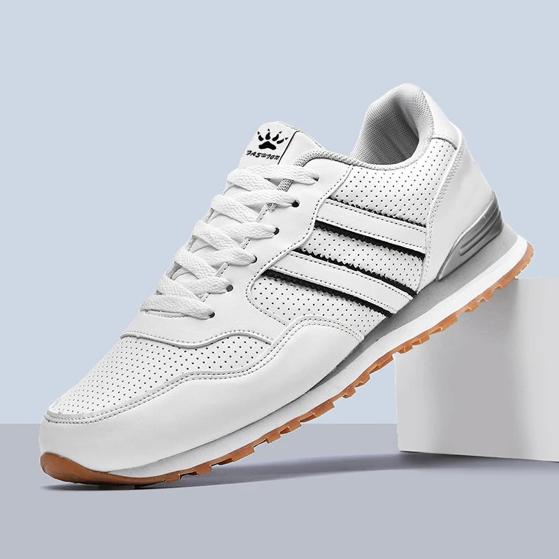 Voyager Sneakers